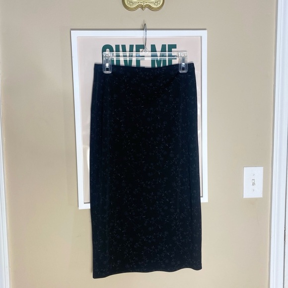 Floral Maxi Skirt - Picture 4 of 5